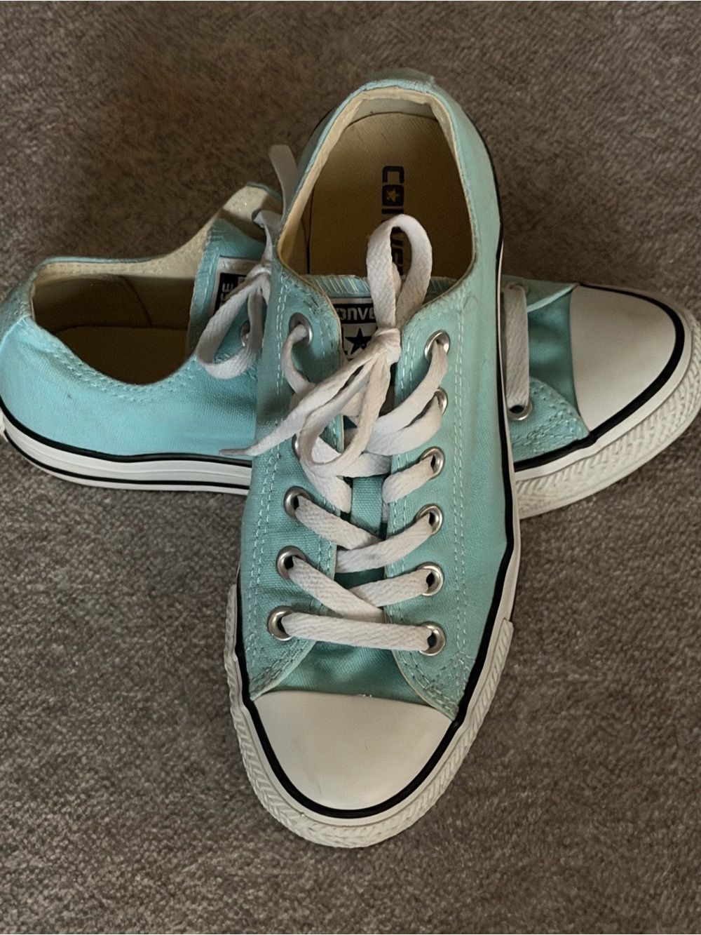 Converse low top sneakers in aqua and white